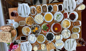 4 Kişilik Kahvaltı